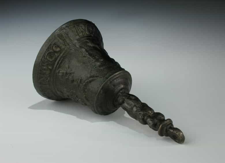 Detailabbildung: Tischglocke in Bronze