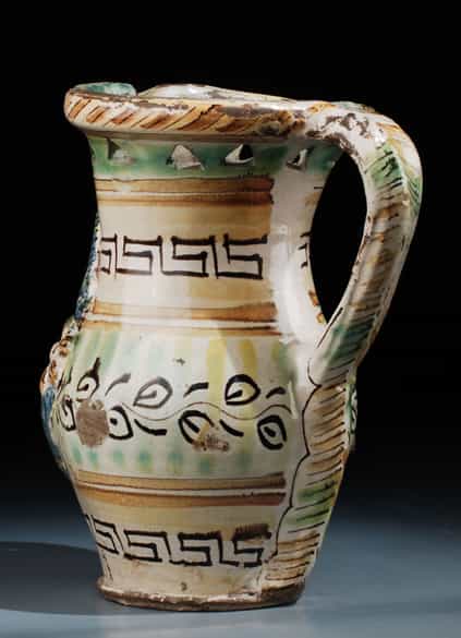 Detailabbildung: Italienische Majolika-Scherzkanne