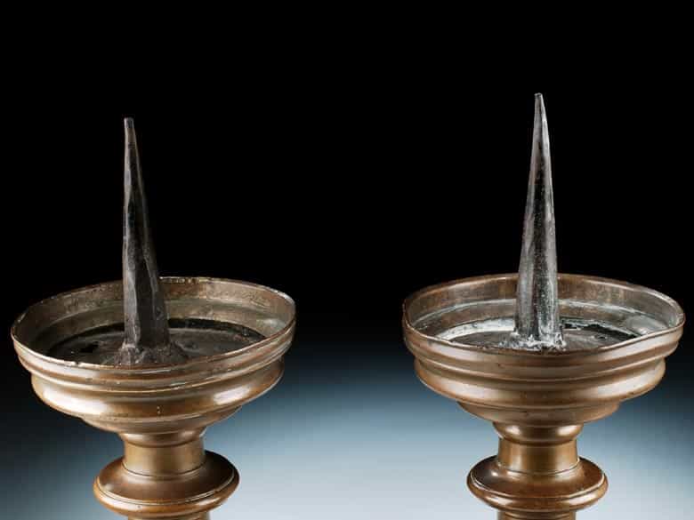 Detailabbildung: Paar gotische Scheibenleuchter