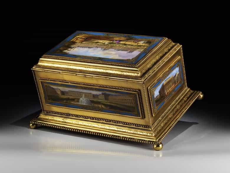 Detailabbildung: Große Tisch-Schatulle in Feuervergoldung mit Darstellungen Pariser Ansichten in Porzellanmalerei