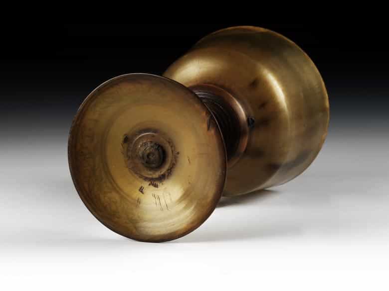 Detailabbildung: Pokal aus Rhinozeros-Horn