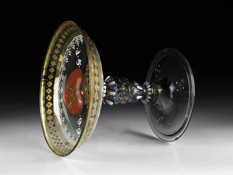 Detailabbildung: Seltene Glas-Tazza aus der Sammlung Biemann, Zürich