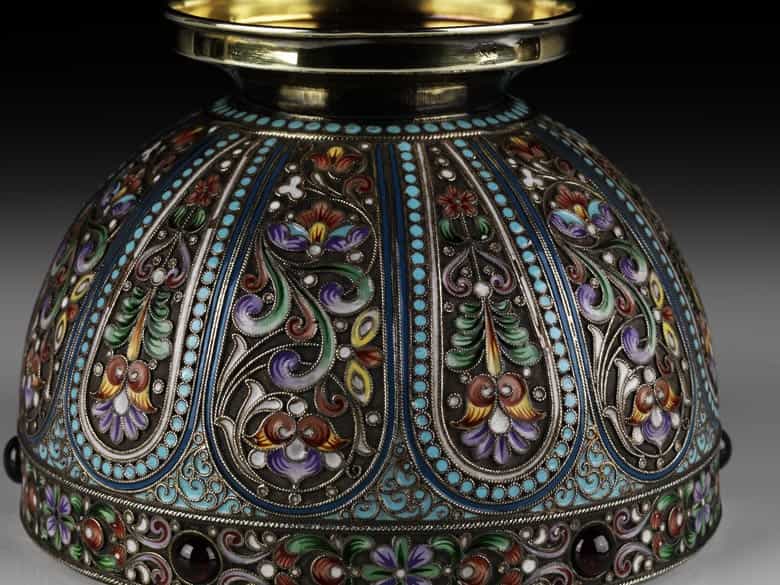 Detailabbildung: Silberschale mit Emaildekor