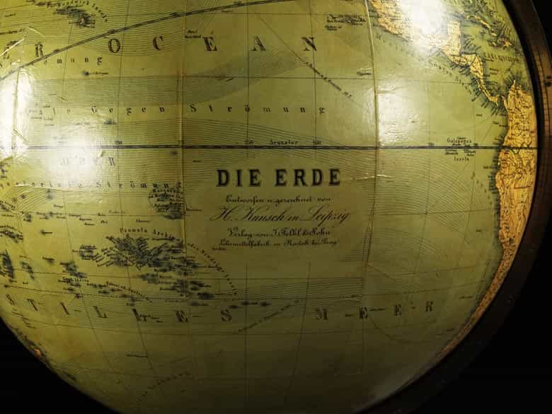 Detailabbildung: Großer Erdglobus