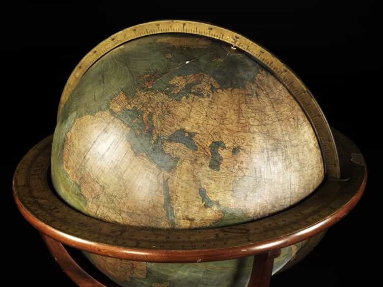 Detailabbildung: Großer Erdglobus