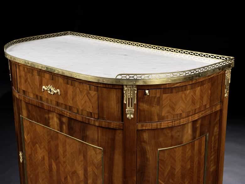 Detailabbildung: Louis XVI-Anrichtkommode (Commode Dessert)