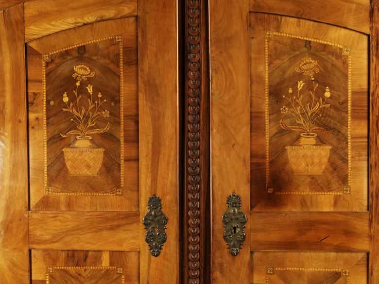 Detailabbildung: Josephinischer Schrank