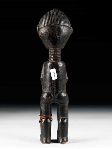 Detailabbildung: Weibliche Ashanti-Ahnenfigur