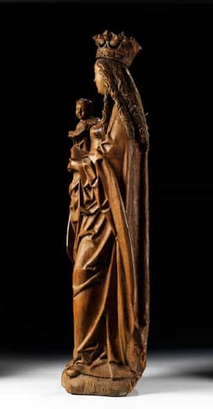 Detailabbildung: Schnitzfigur der Maria mit dem Kind