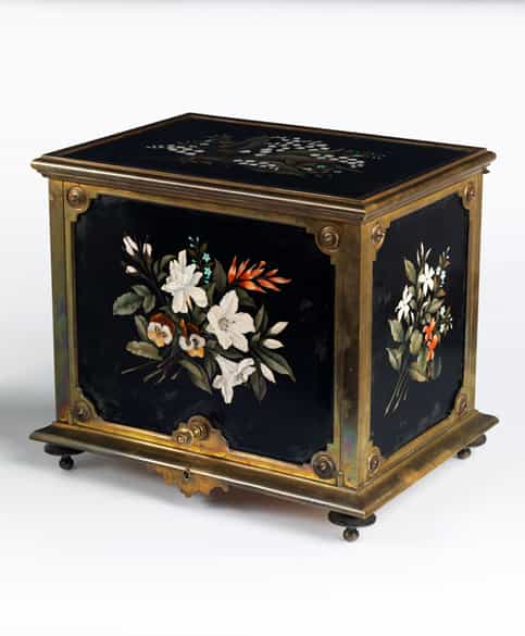 Detailabbildung: Seltener Likörkasten in Bronze mit Pietra Dura-Einlagen