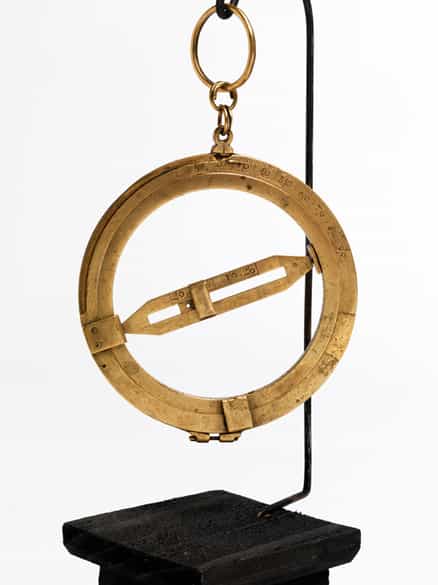 Detailabbildung: Ring-Sonnenuhr in Messing