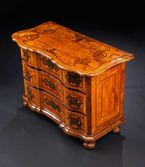 Detailabbildung:  Barock-Kommode