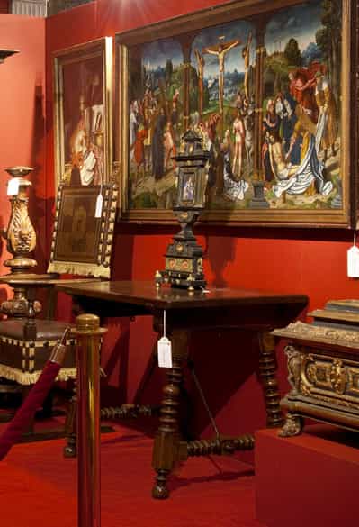 Detailabbildung: Kleiner Bibliothekstisch