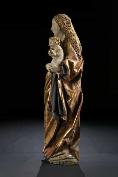 Detailabbildung: Bedeutende Schnitzfigur einer gotischen Madonna mit Kind