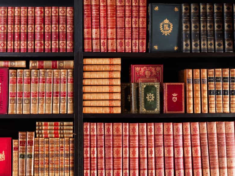 Detailabbildung: † Bibliothek No. 4 Zweite Hälfte des 19. Jahrhunderts sowie einige Bände des ausgehenden 18. und des beginnenden 20. Jahrhunderts