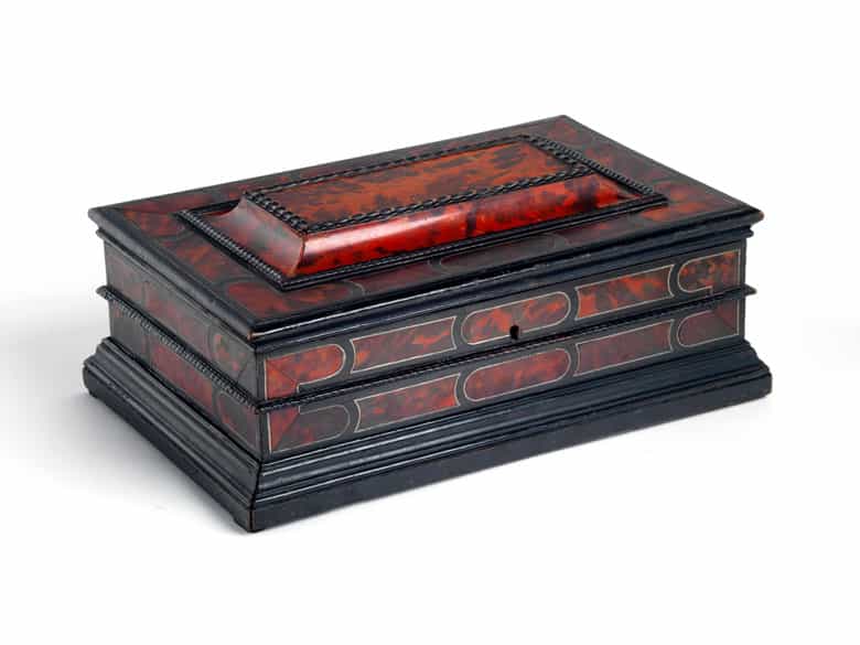 Detailabbildung: Schatulle im Renaissance-Stil