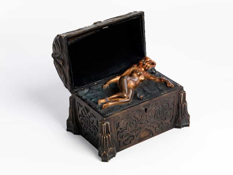 Detailabbildung: † Erotische Dose