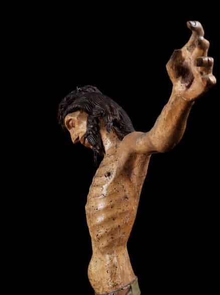 Detailabbildung: Bedeutende gotische Skulptur des gekreuzigten Christus