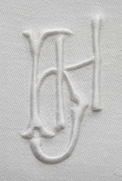 Detailabbildung: Große Tafelgarnitur mit Rosen und 24 Mundtüchern