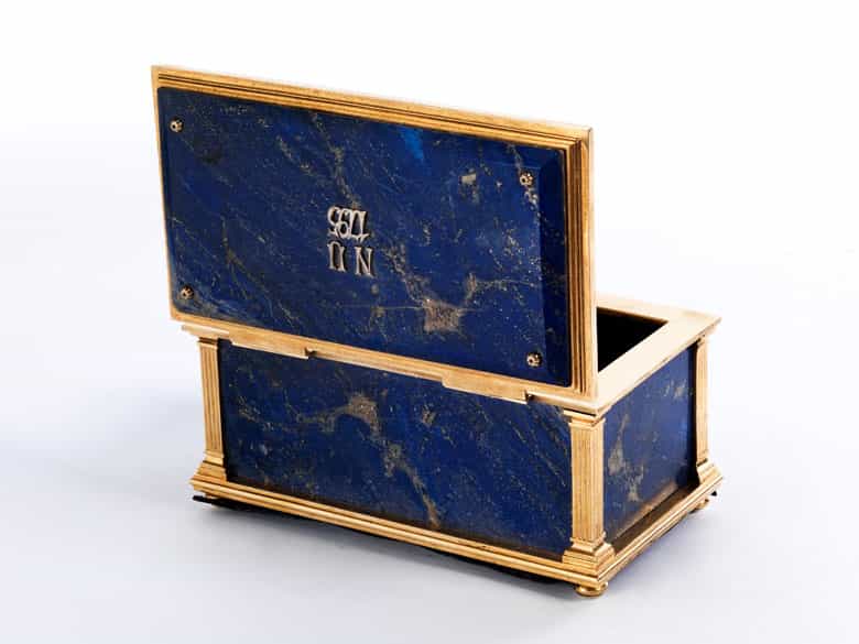 Detailabbildung: Rechteckige Lapislazulidose