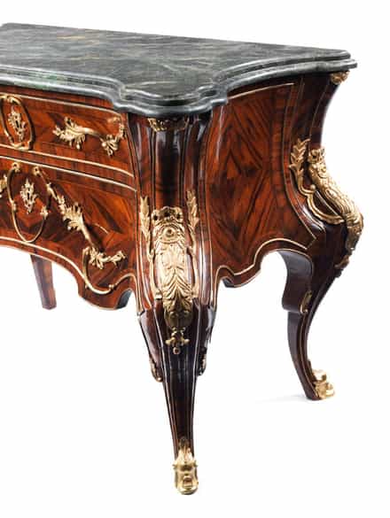 Detailabbildung: Herrschaftliche Prunkkommode