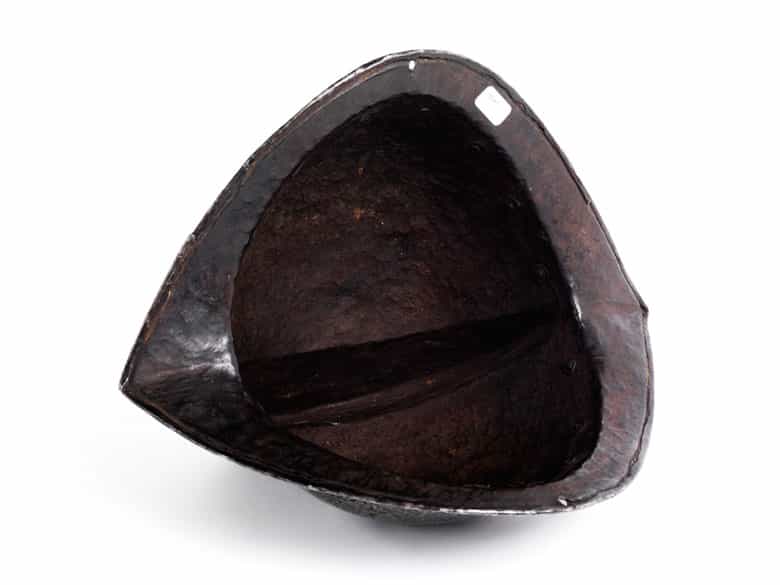 Detailabbildung: Morion-Eisenhelm