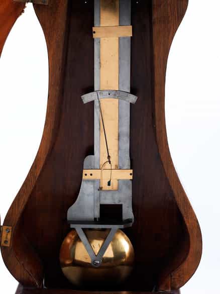 Detailabbildung: Bedeutende Standuhr von Ferdinand Berthoud, 1727 – 1807 