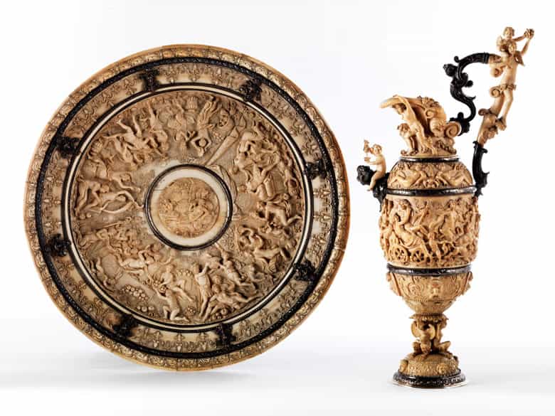 Detailabbildung: Bedeutendes Historismus-Elfenbeinensemble einer Prunkkanne mit dazugehöriger Beckenschale