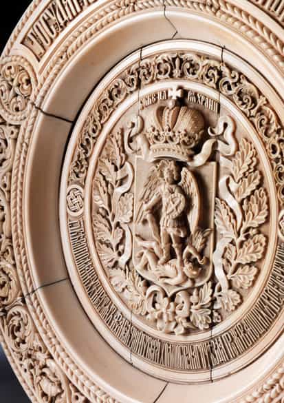 Detailabbildung: Große russische Elfenbeinschale