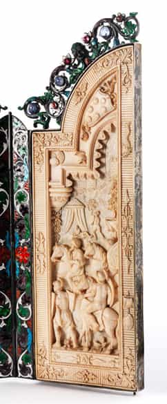 Detailabbildung: Bedeutendes Triptychon in Elfenbein, Silber, Email und Steinbesatz, dem Thema des römischen Kaisers Marc Aurel, 121 - 180 n. Chr., gewidmet
