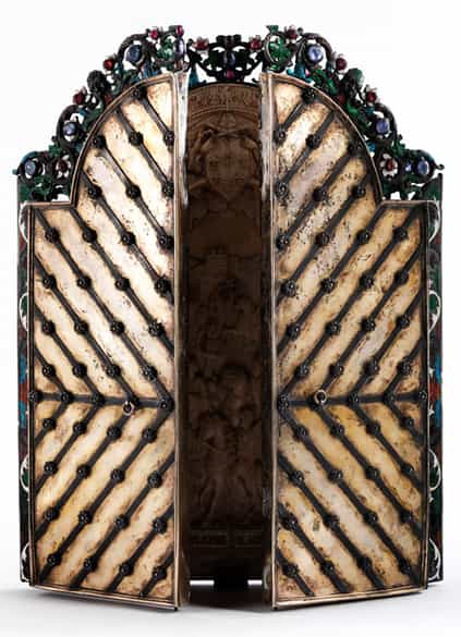 Detailabbildung: Bedeutendes Triptychon in Elfenbein, Silber, Email und Steinbesatz, dem Thema des römischen Kaisers Marc Aurel, 121 - 180 n. Chr., gewidmet