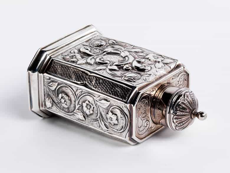 Detailabbildung: Silber-Teedose