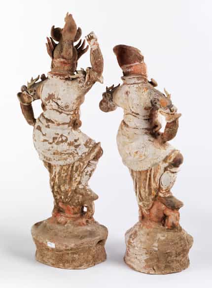 Detailabbildung: Paar gefasste Wächterfiguren