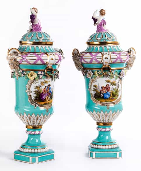 Detailabbildung: Paar KPM-Prunkdeckelvasen des ausgehenden 18. Jahrhunderts