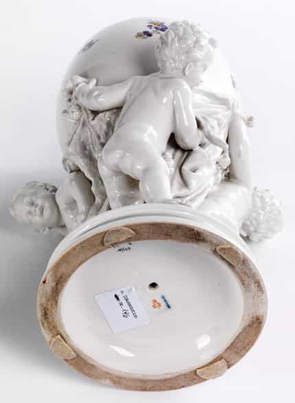 Detailabbildung: KPM-Tafelaufsatz