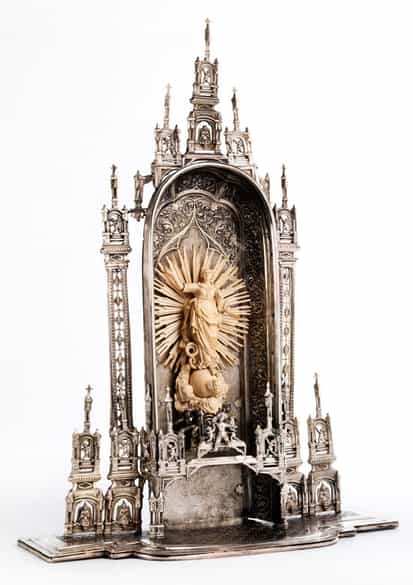 Detailabbildung: Hausaltar in Silber und Elfenbein