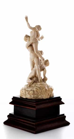 Detailabbildung: Elfenbein-Schnitzfigurengruppe „Raptatio 