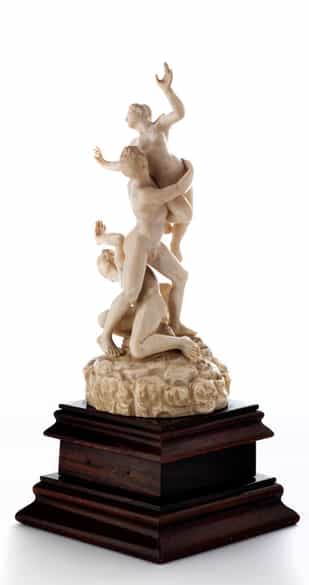 Detailabbildung: Elfenbein-Schnitzfigurengruppe „Raptatio 