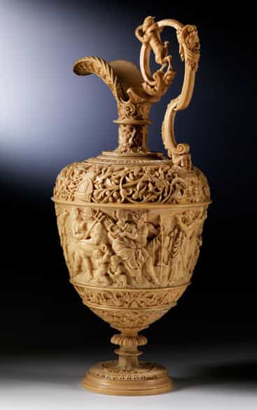 Detailabbildung: Elfenbeinkanne im Renaissance-Stil