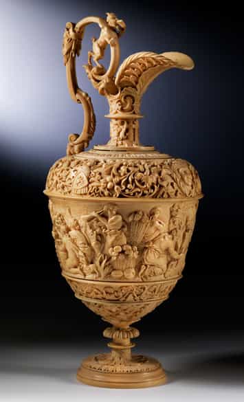 Detailabbildung: Elfenbeinkanne im Renaissance-Stil