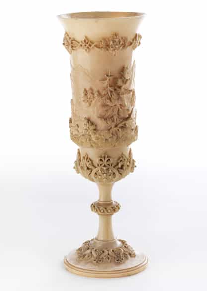 Detailabbildung: Feiner Pokal mit Gebirgsszenerie