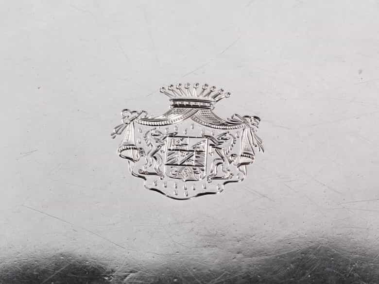 Detailabbildung: Flache Silberplatte