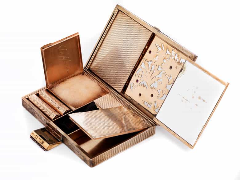 Detailabbildung: Boucheron-Abendtasche mit vergoldeter Silberdose