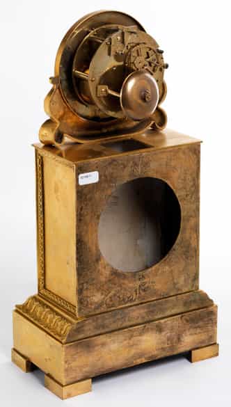 Detailabbildung: Kommodenuhr mit Glassturz