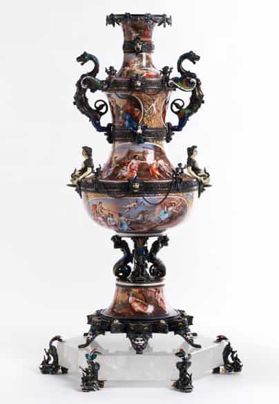 Detailabbildung: Große Wiener Emailvase mit Bergkristallsockel