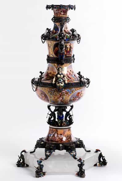 Detailabbildung: Große Wiener Emailvase mit Bergkristallsockel