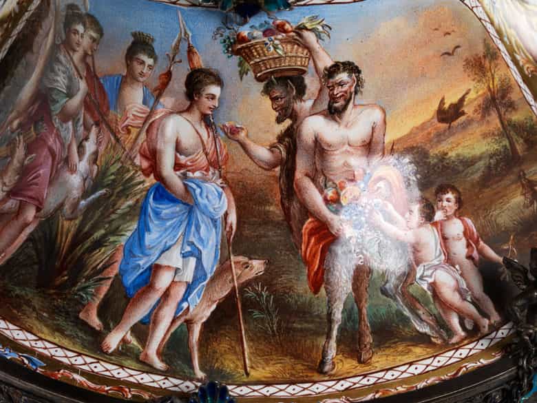 Detailabbildung: Große Wiener Emailvase mit Bergkristallsockel