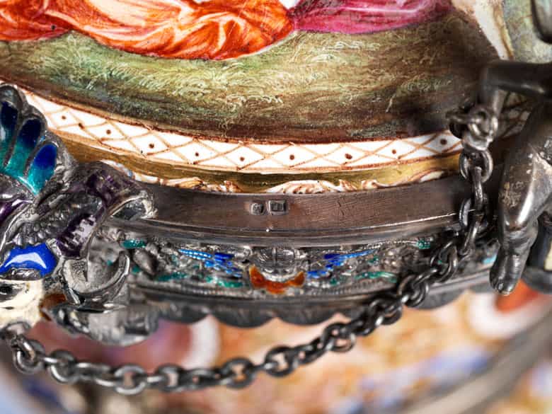 Detailabbildung: Große Wiener Emailvase mit Bergkristallsockel