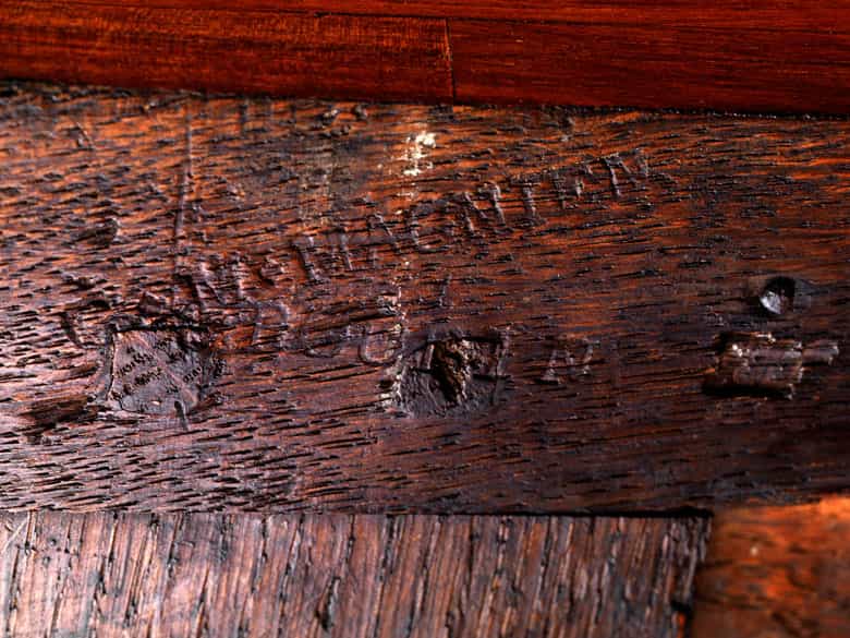 Detailabbildung: Bedeutende, signierte Pariser Kommode von Leonard Boudin, 1735 - 1804