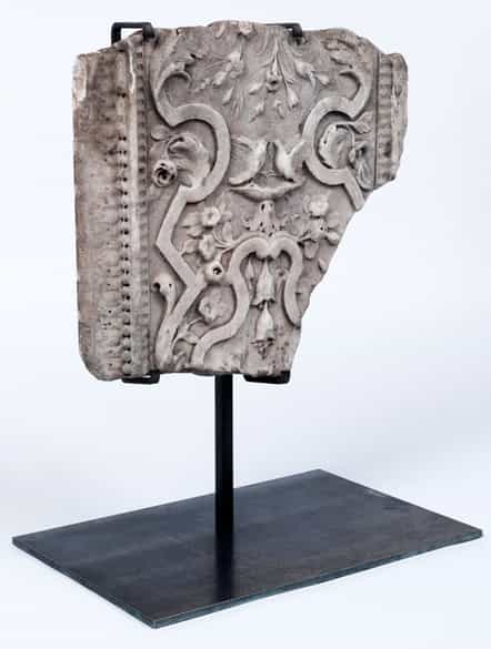 Detailabbildung: Hochrenaissance-Relieffragment in Carrara-Marmor